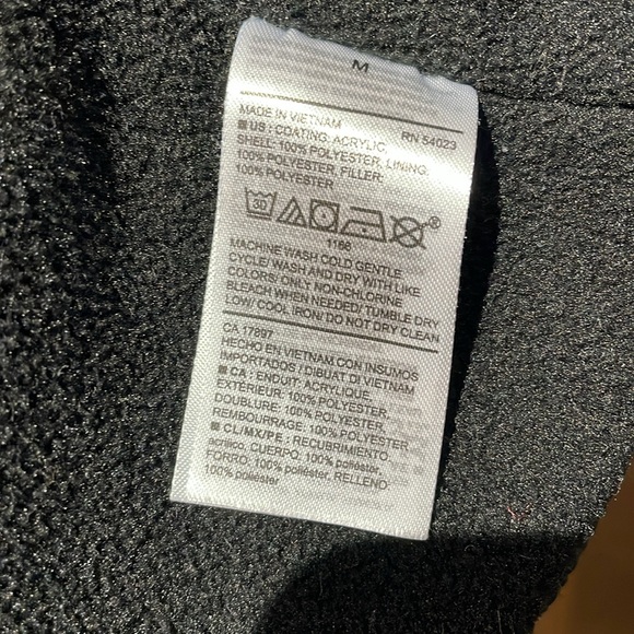 Black Fleece-Lined Vest - Picture 6 of 6